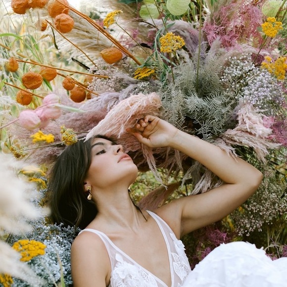 Meet your Posher, Lauren - Picture 2 of 8